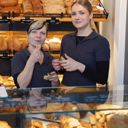 💛 Jetzt neu bei uns: Haferglück!

Mit viel Sorgfalt entwickelt, aus regionalem Mehl gebacken und mit echter...