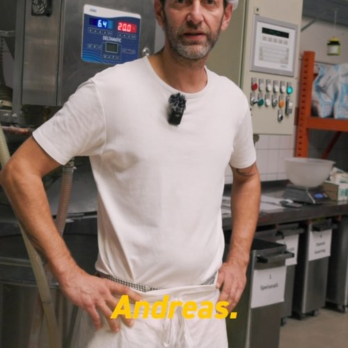 💛 Da steckt mehr dahinter!

Heute zeigt uns unser Produktionsleiter Andreas, worauf es bei der Teigherstellung ankommt –...
